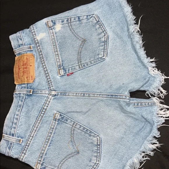 Levi shorts! - Picture 4 of 10